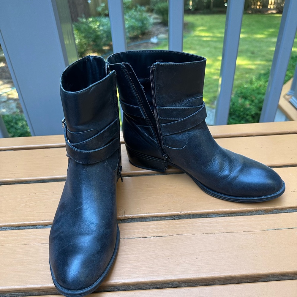 Lauren Ralph Lauren leather boots. Used, great condition size 8